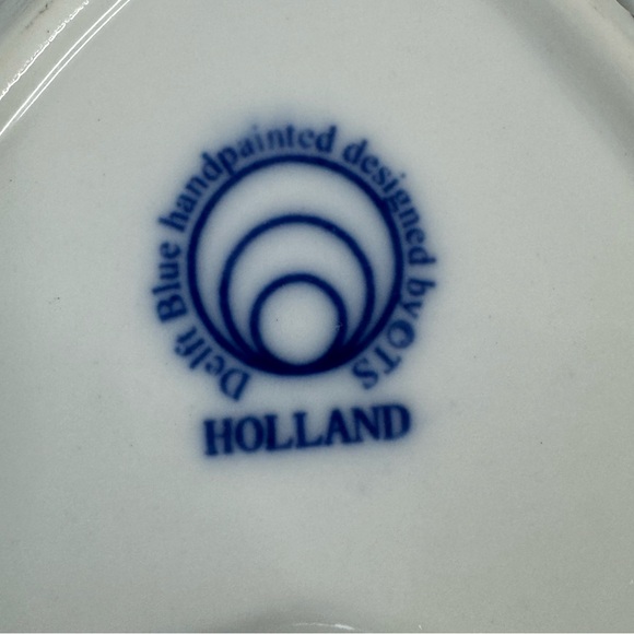 Delftware Holland Handpainted Blue and White Heart shaped Trinket Dish. (5-O) - Picture 4 of 5